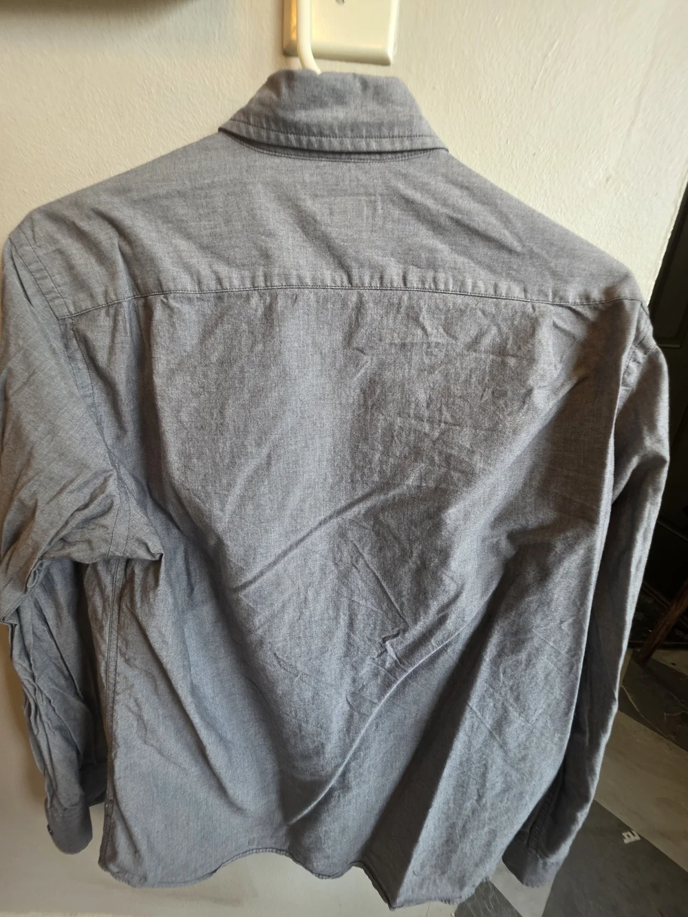 J.Crew Men's Gray Button-Down Shirt Medium 100% Cotton Long Sleeve Tailored Fit